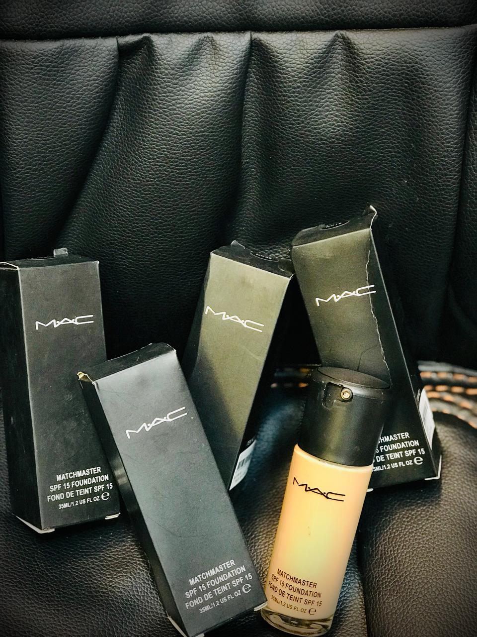 M┬╖A┬╖C Matchmaster SPF 15 Liquid Foundation