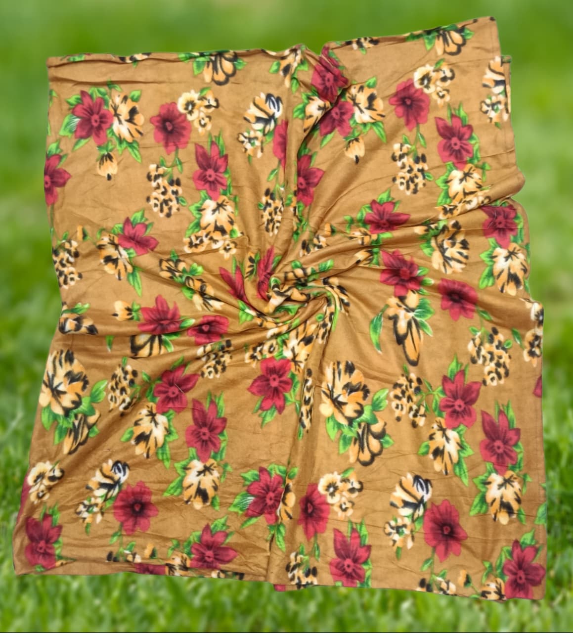 Stylish Leopard Print with Brown Floral Design Bedsheet ├ó┬Ç┬ô 6├â┬ù5