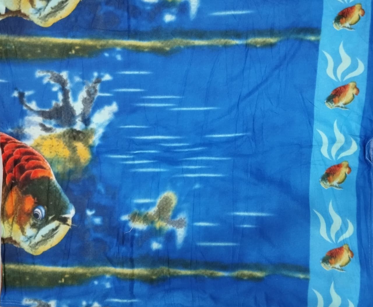 Ocean Theme 6├â┬ù5 Bedsheet with Colorful Fish