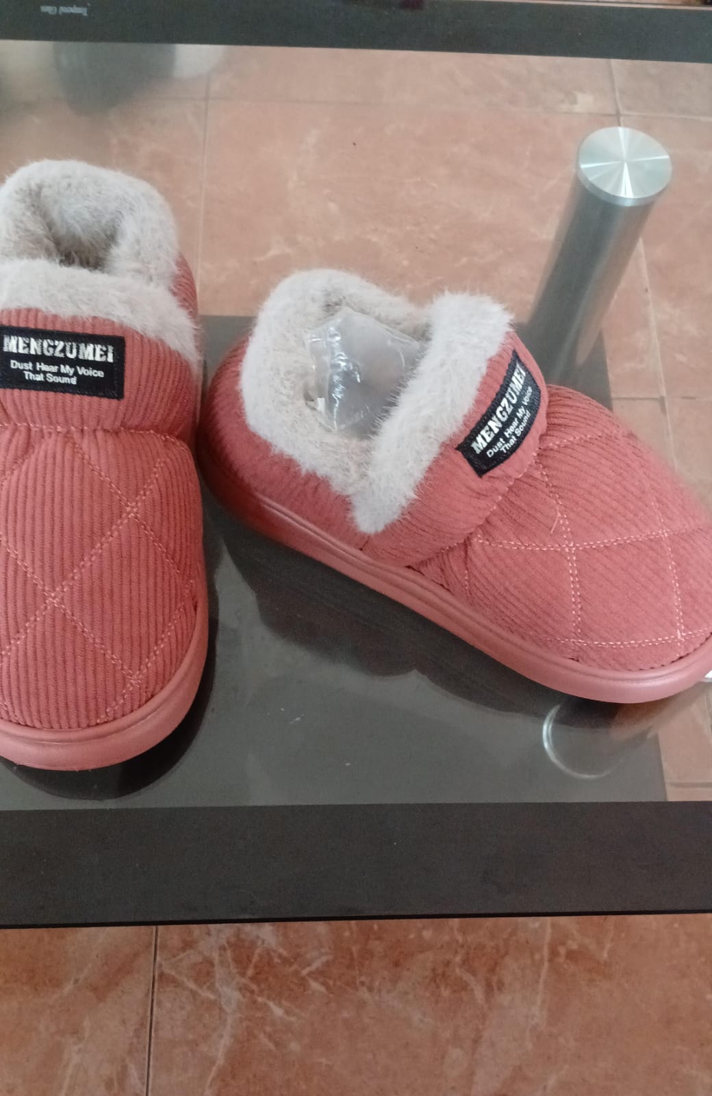 Quilted corduroy slippers, featuring a plush faux fur lining